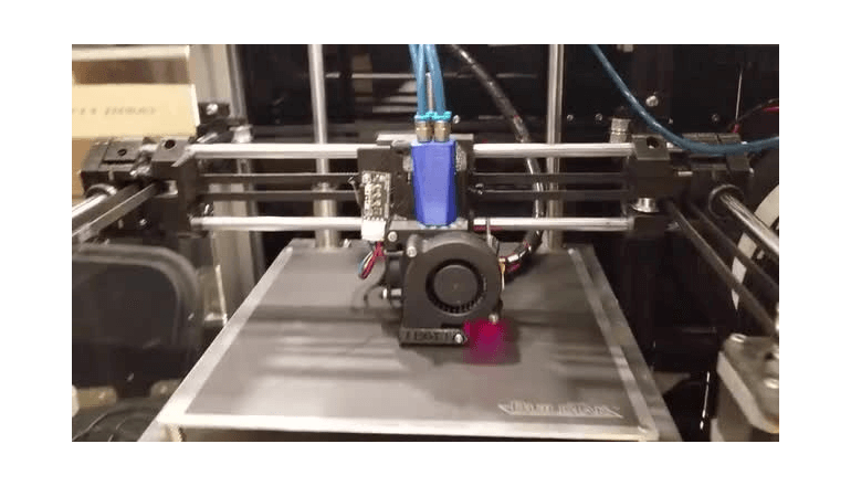 精度と彩度のある作品作りに最適な3Dプリンタをお手軽に「Venturi 3D」 精度と彩度のある作品作りに最適な3Dプリンタをお手軽に「Venturi 3D」