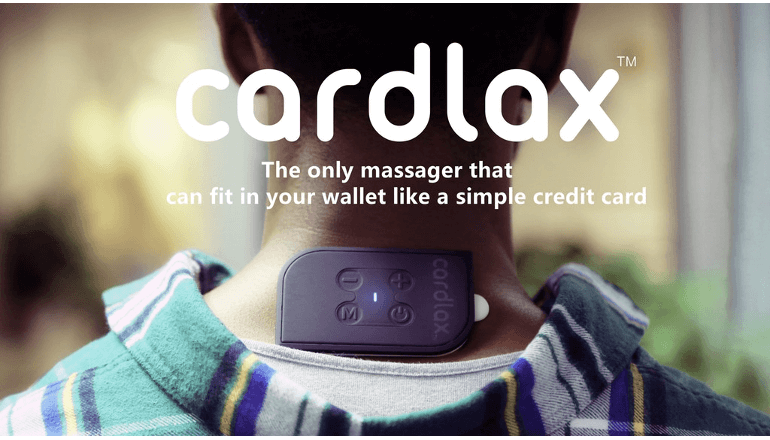 世界最薄のカード型マッサージャー「Cardlax」