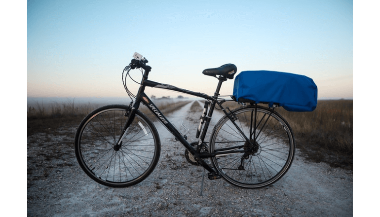 自転車に取り付けて風力サイクリング「CycleWing」