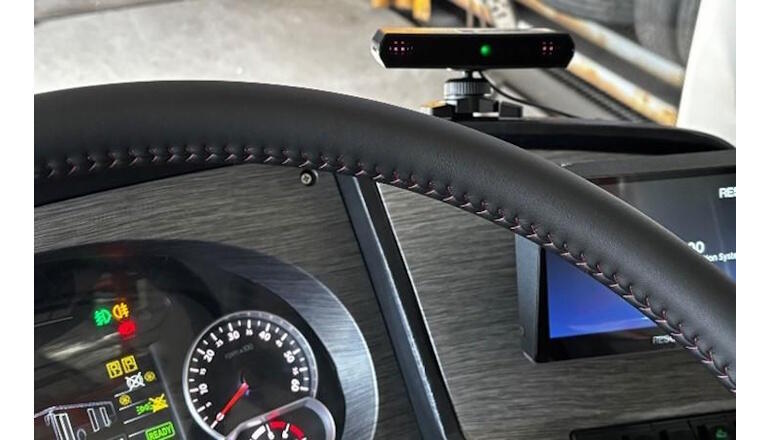 地域公共交通をスマートな運転者モニタリングシステムで安全に